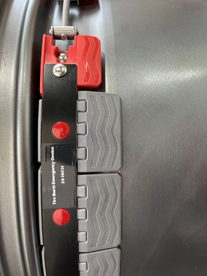 Sistem Ban Runflat Roda Truk Menjalankan Sistem Ban Kempis Untuk 45/45ZR18 R18